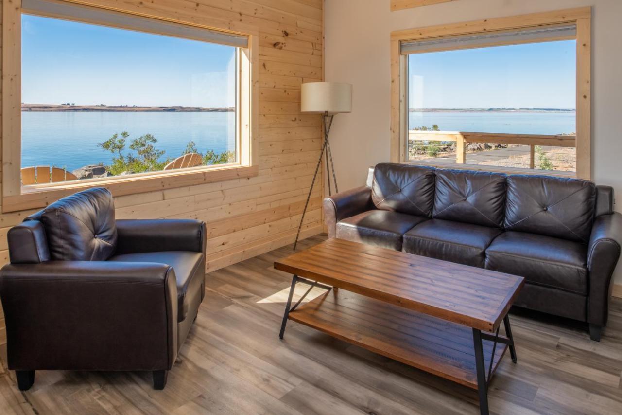 River Lodge And Cabins Boardman Экстерьер фото