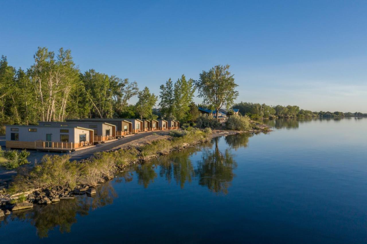 River Lodge And Cabins Boardman Экстерьер фото