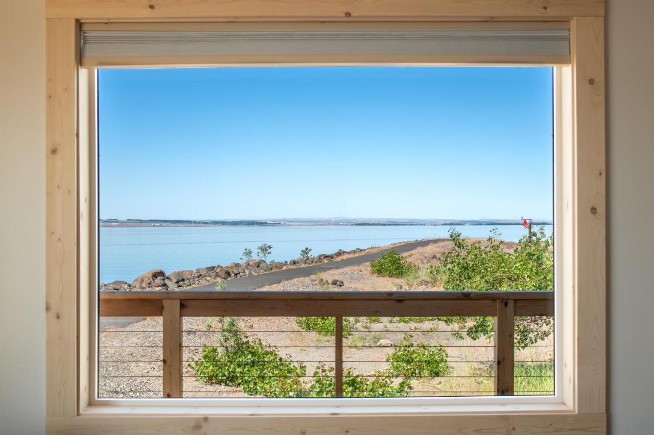 River Lodge And Cabins Boardman Экстерьер фото