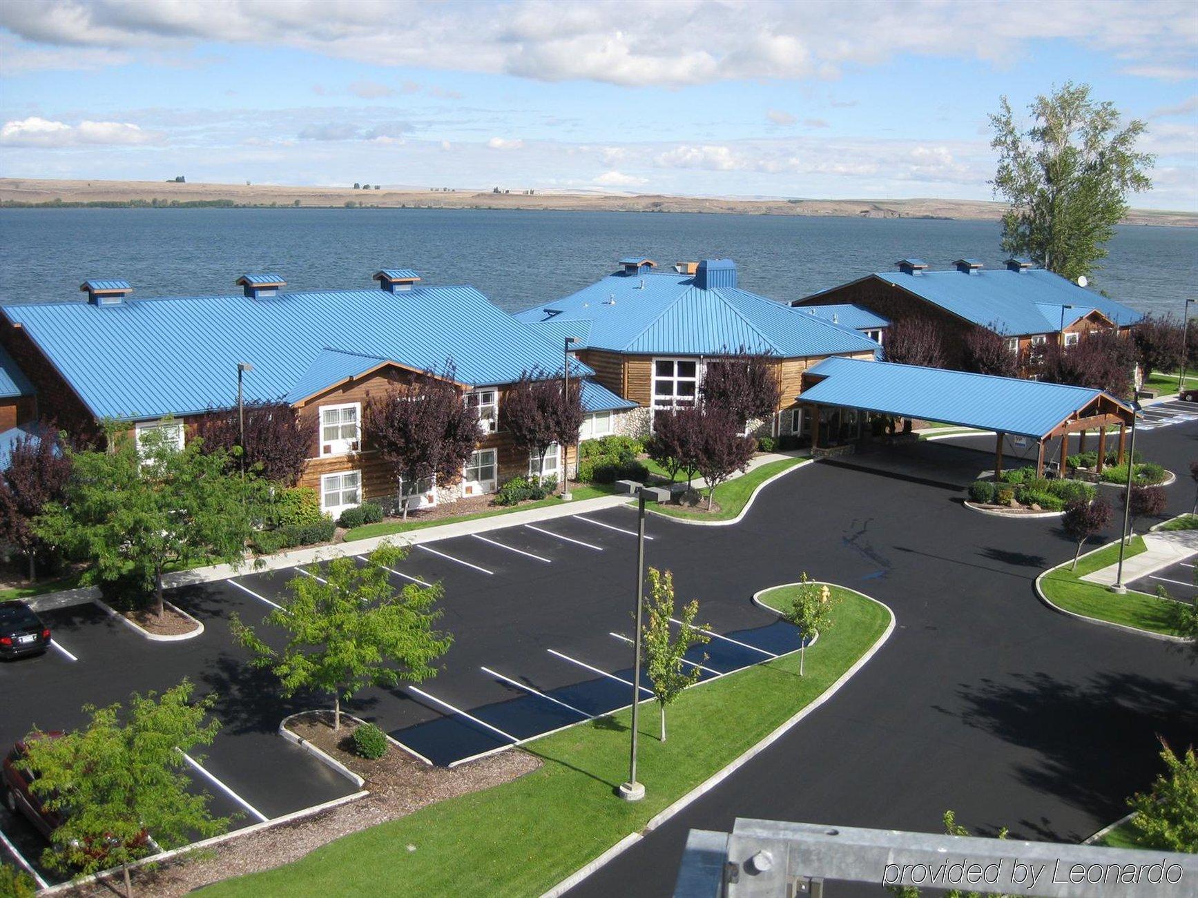 River Lodge And Cabins Boardman Экстерьер фото