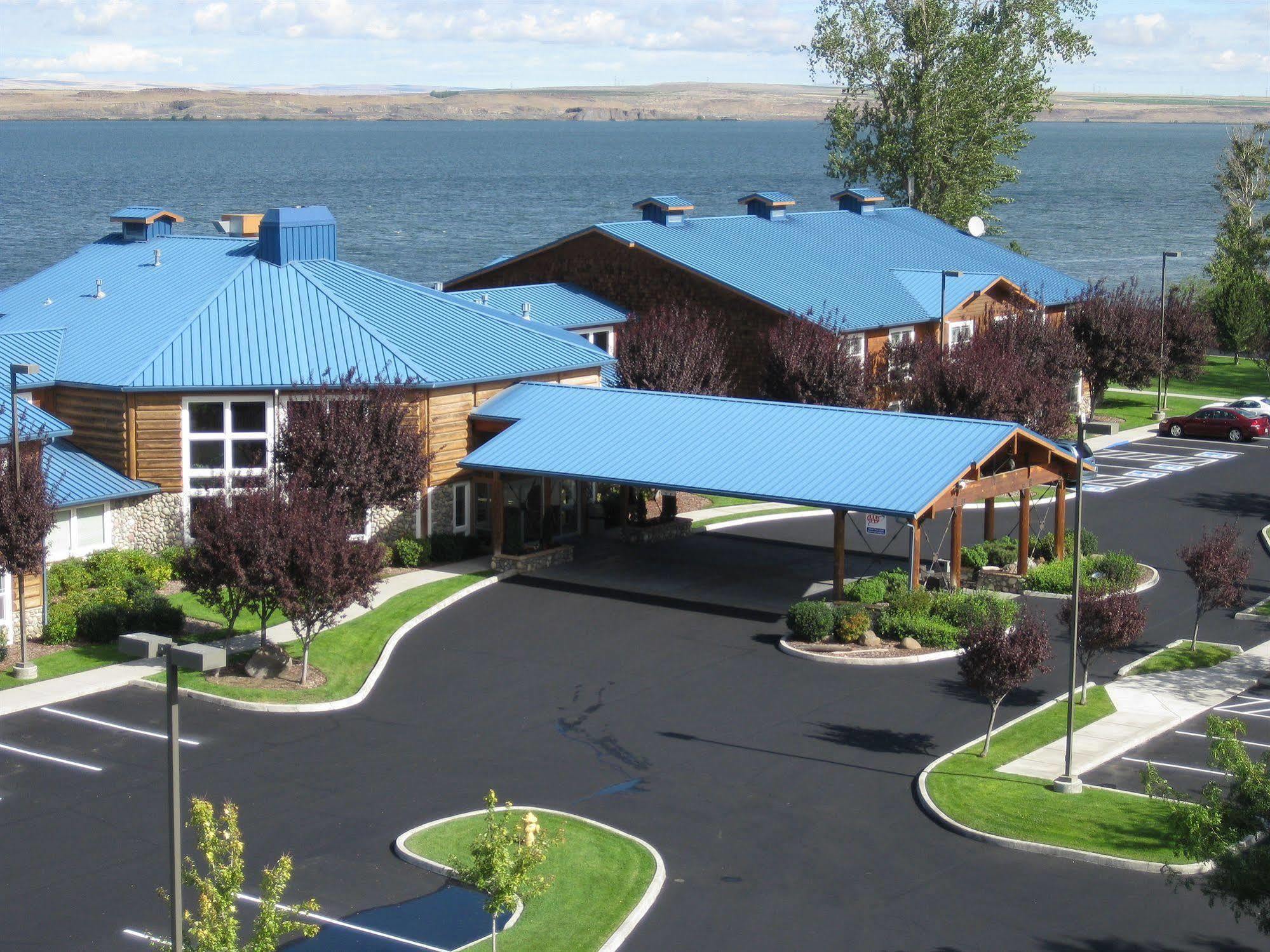 River Lodge And Cabins Boardman Экстерьер фото