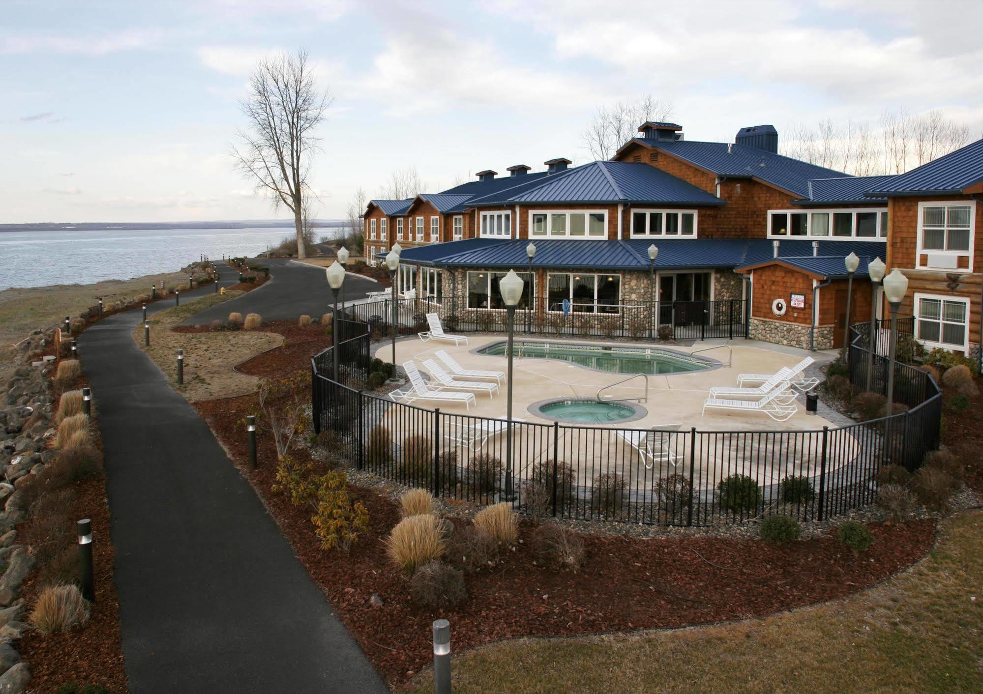 River Lodge And Cabins Boardman Экстерьер фото
