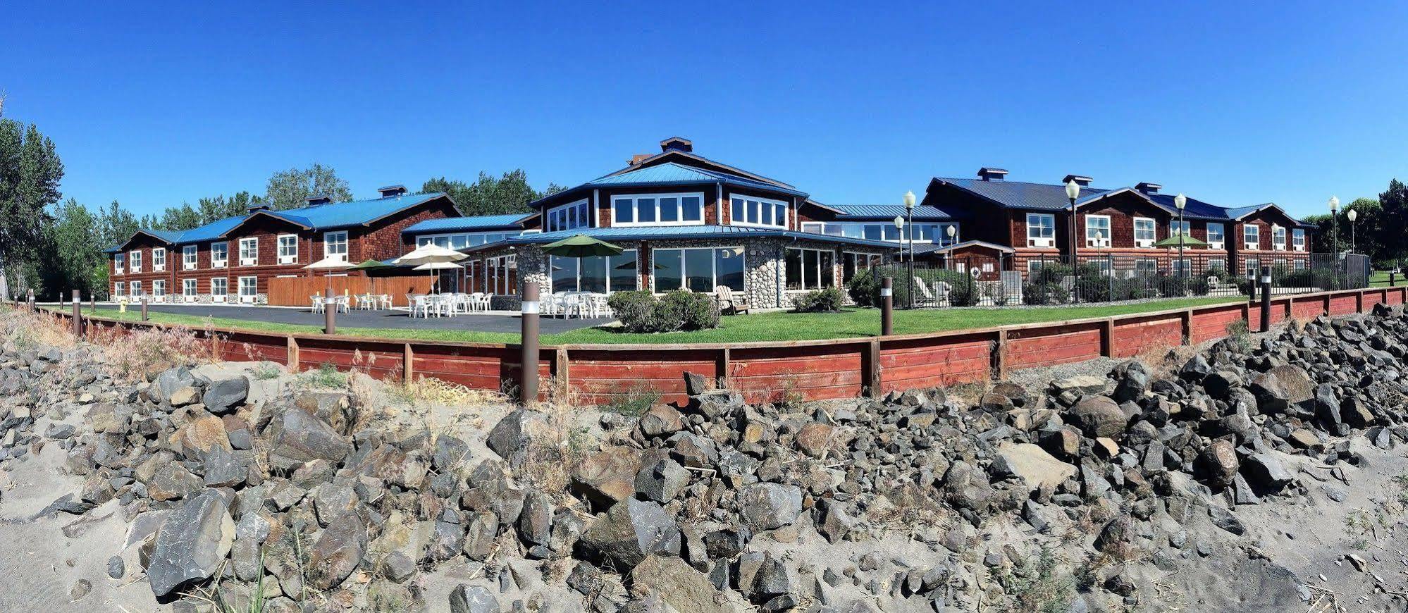 River Lodge And Cabins Boardman Экстерьер фото