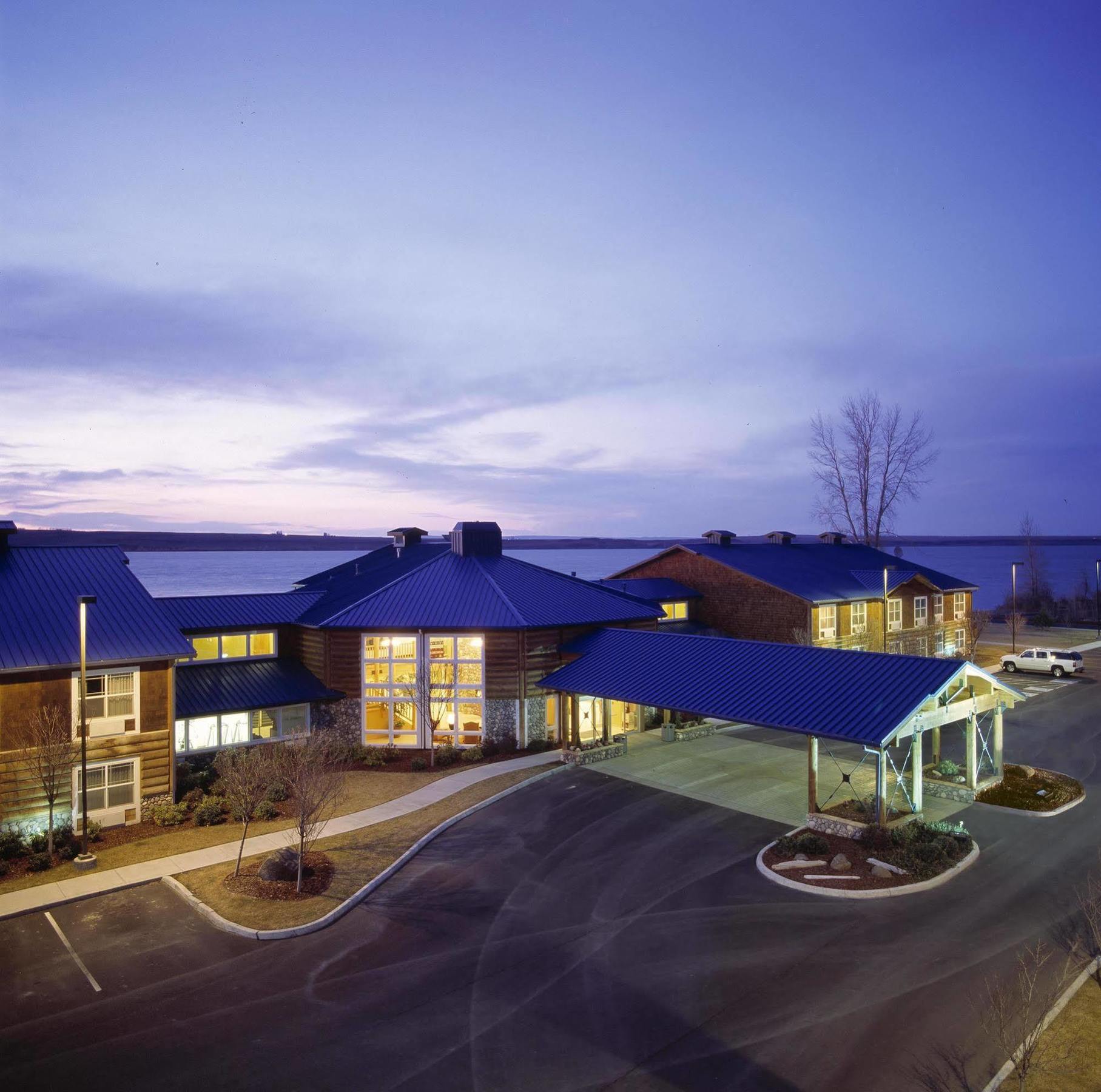 River Lodge And Cabins Boardman Экстерьер фото